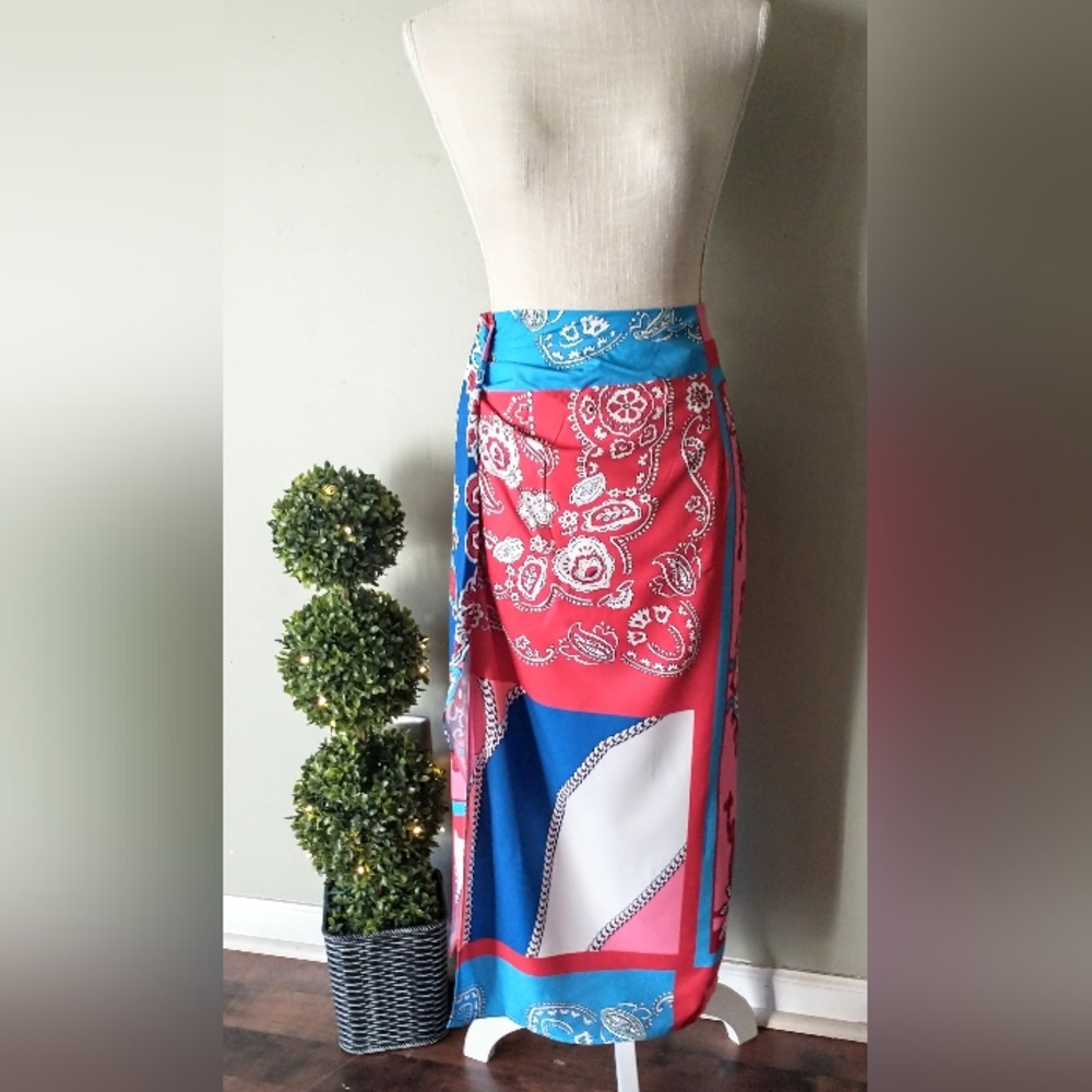 Bandana Print, Silky Touch, Full Side Split Skirt - SHEIN M - Picture 7 of 9